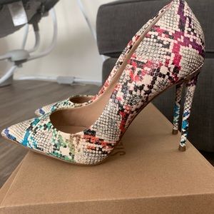 Steve Madden Vala Snake pump size 8.5 NIB